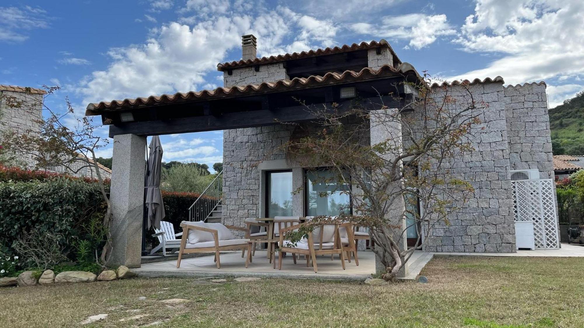 Villa Bouganville Cala Sinzias กัสเตียดาส ภายนอก รูปภาพ